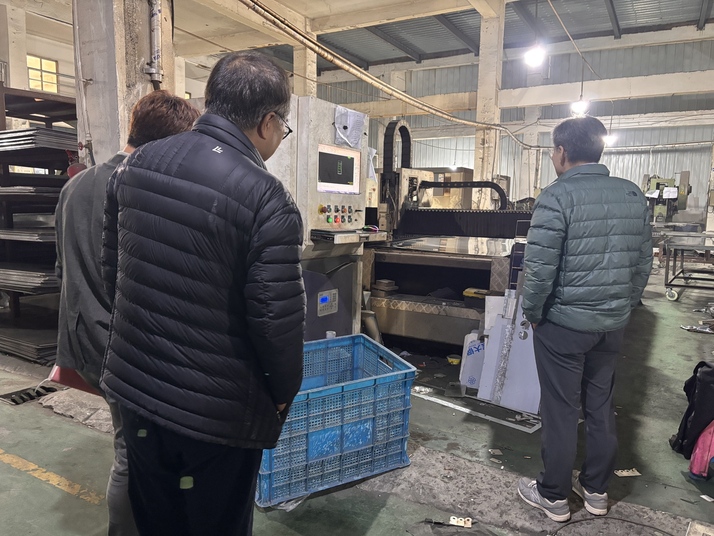 I clienti coreani hanno visitato Ouyue Electric per discutere della cooperazione nella ricarica e nella scatola di distribuzione personalizzate dei veicoli elettrici